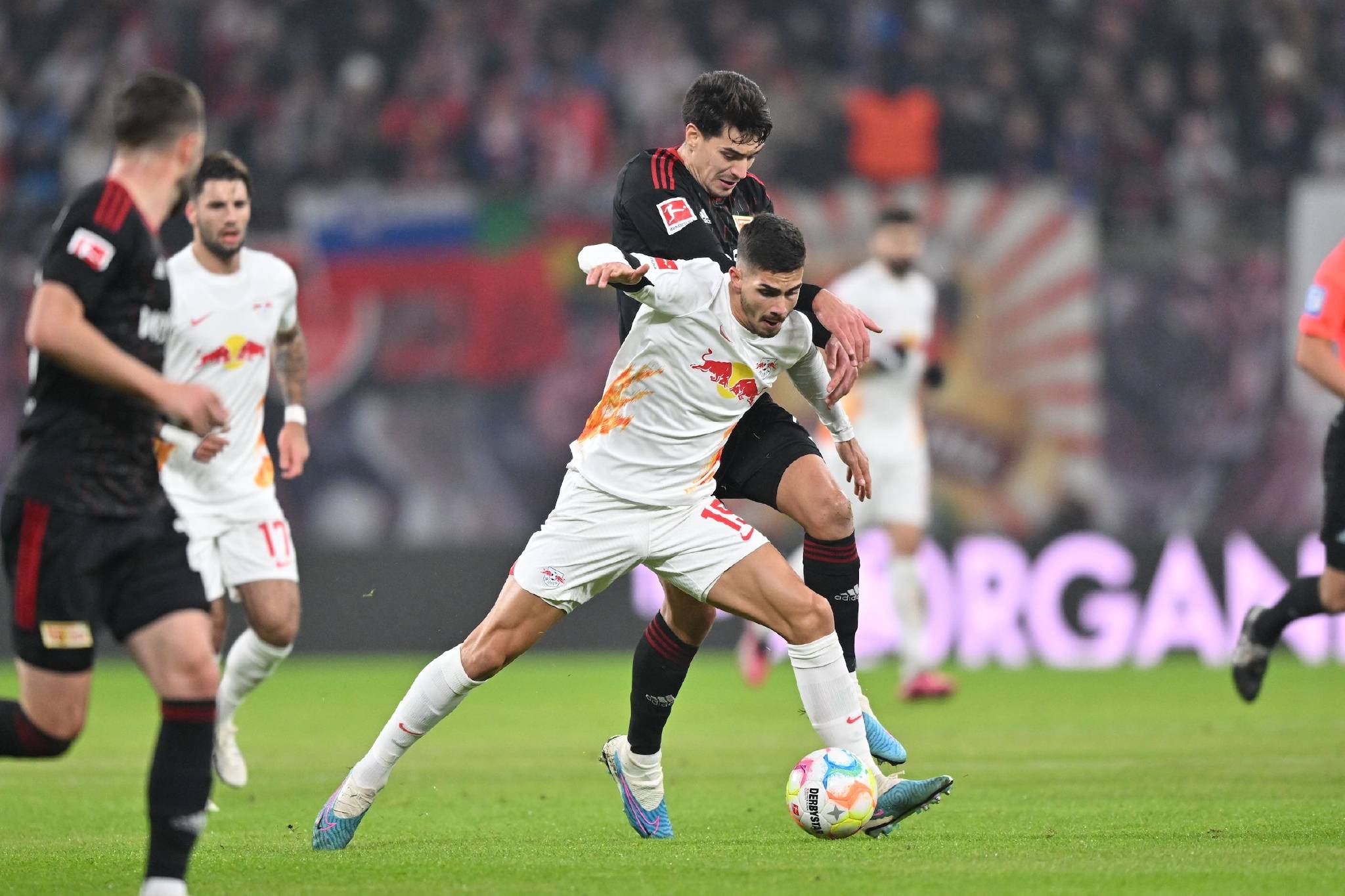 德甲：拜仁慕尼黑与莱比锡红牛 赛前全方位精准比分预测